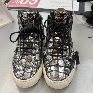 GIUSEPPE ZANOTTI Crocodile Pattern High-Top Sneakers